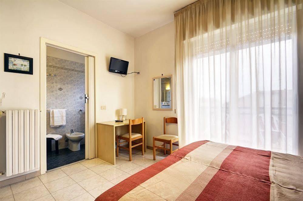 Hotel Virginia Diano Marina Eksteriør bilde